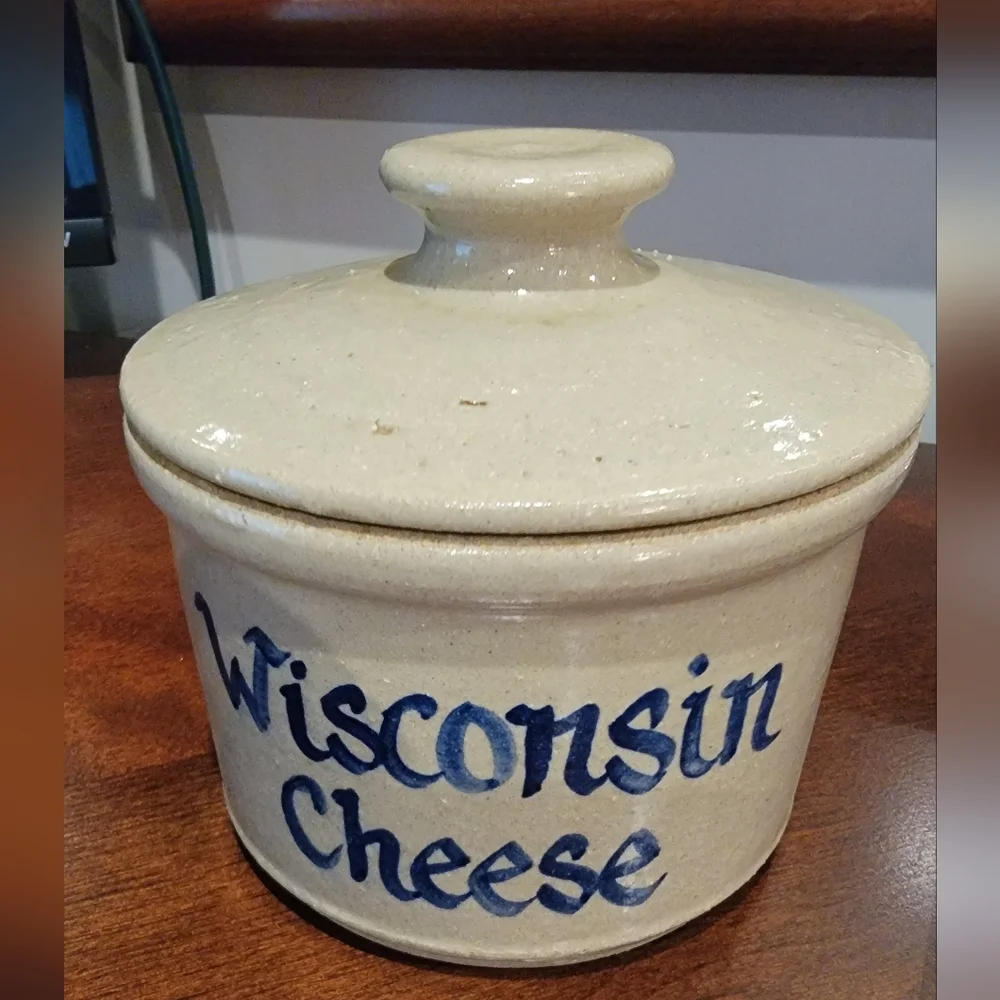 Wisconsin Cheese Stoneware Crock - Picture 2 of 3